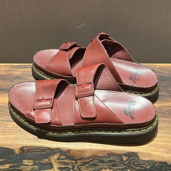 Dr. Marten men’s size 11 sandals - Picture 3 of 8